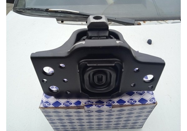 Подушка, опора двигуна права Renault Megane II, Scenic II, Kangoo II 1.4, 1.6, 1.6 16V, 1.5, 8200014931*